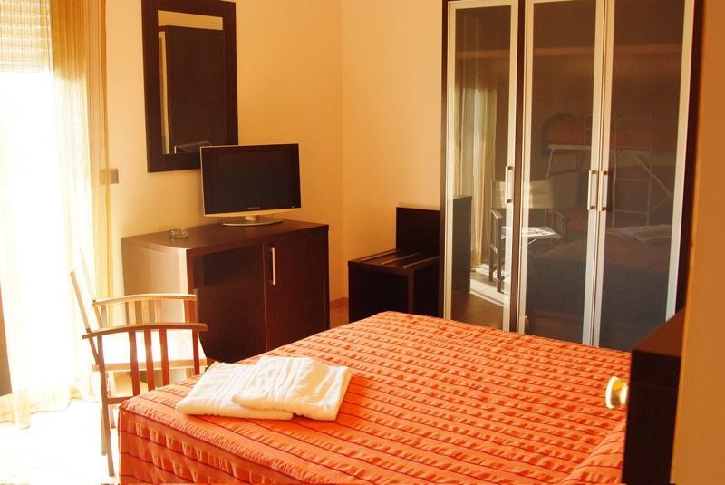 Hotel Club Ravezzo Lido Marini Værelse billede