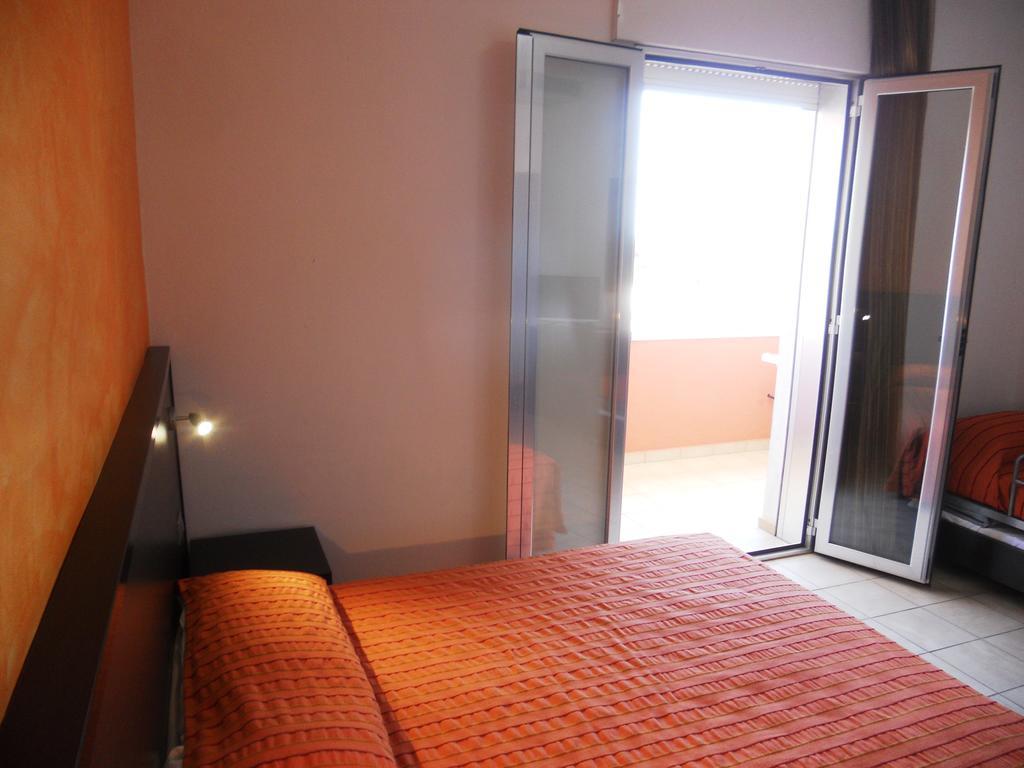 Hotel Club Ravezzo Lido Marini Eksteriør billede