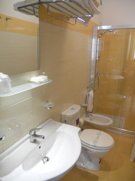 Hotel Club Ravezzo Lido Marini Eksteriør billede